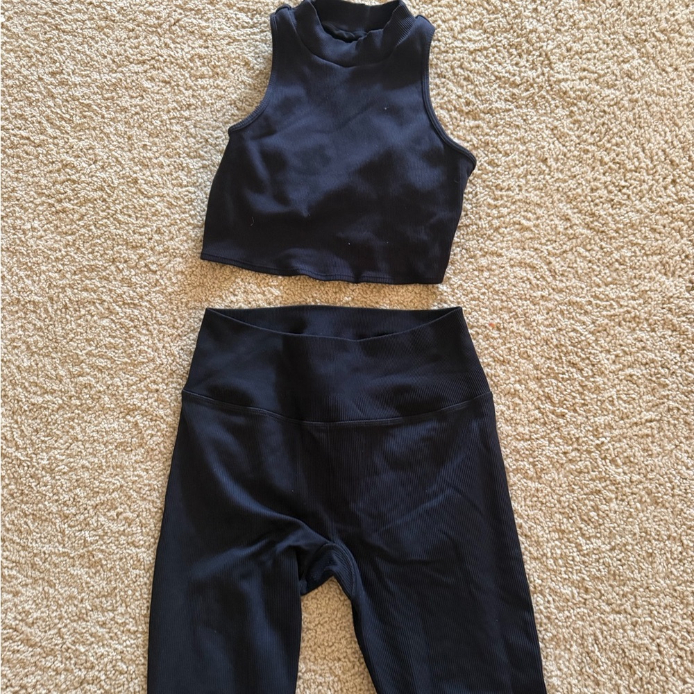 Alo Women's Black Sleeveless Crop open back Top and Leggings Set